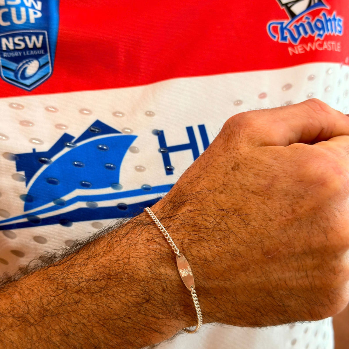 Newcastle Knights Engravable Oval Charm Bracelet - LIMITED EDITION - Silver