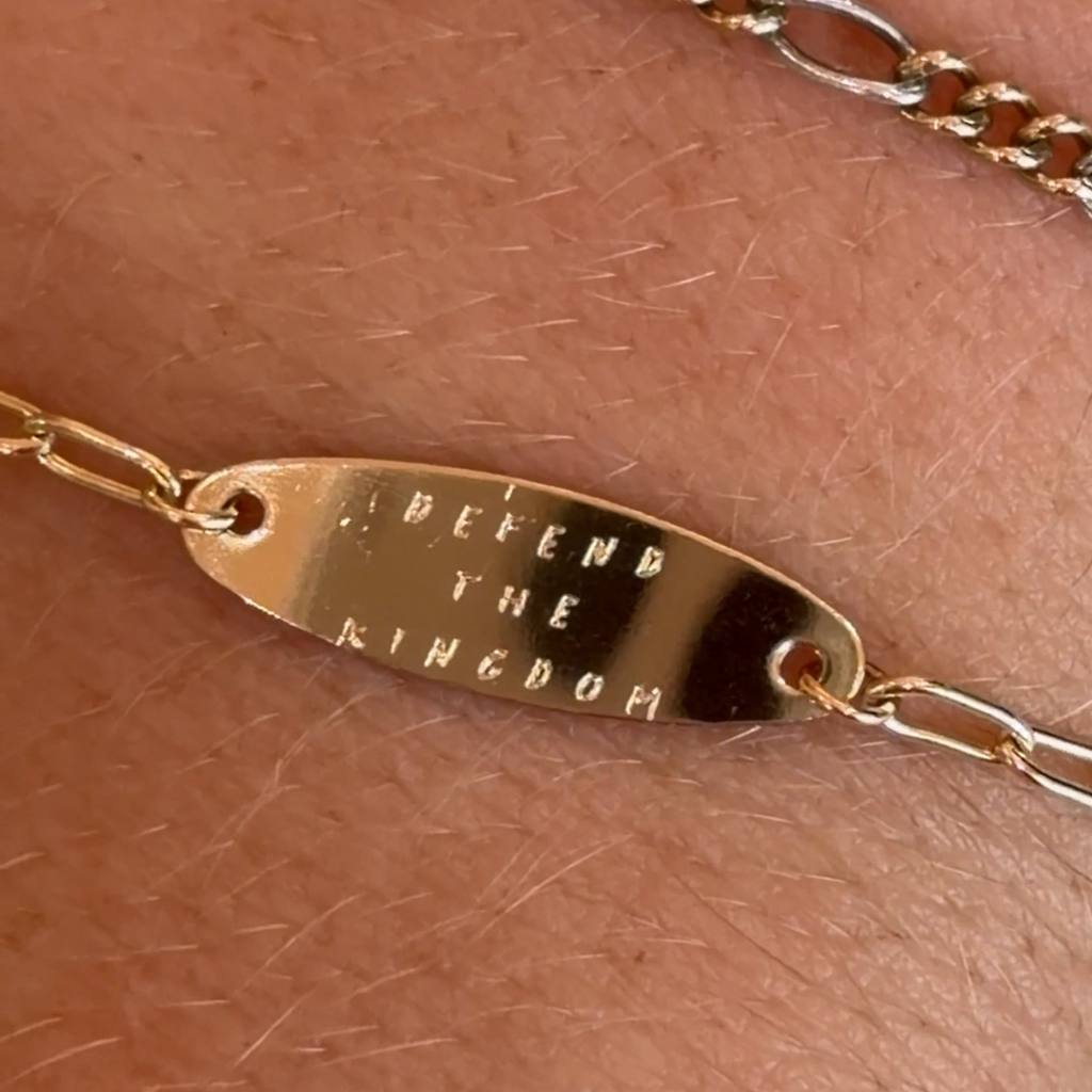 Newcastle Knights Engravable Oval Charm Bracelet - LIMITED EDITION - Gold